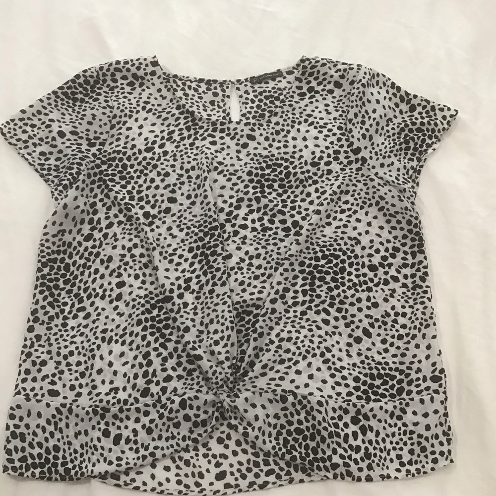 Adrianna Papell Black & White Front knot/Twist Short Sleeve Blouse, Size L